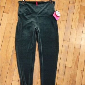 NWT Spanx Green Velvet Leggings